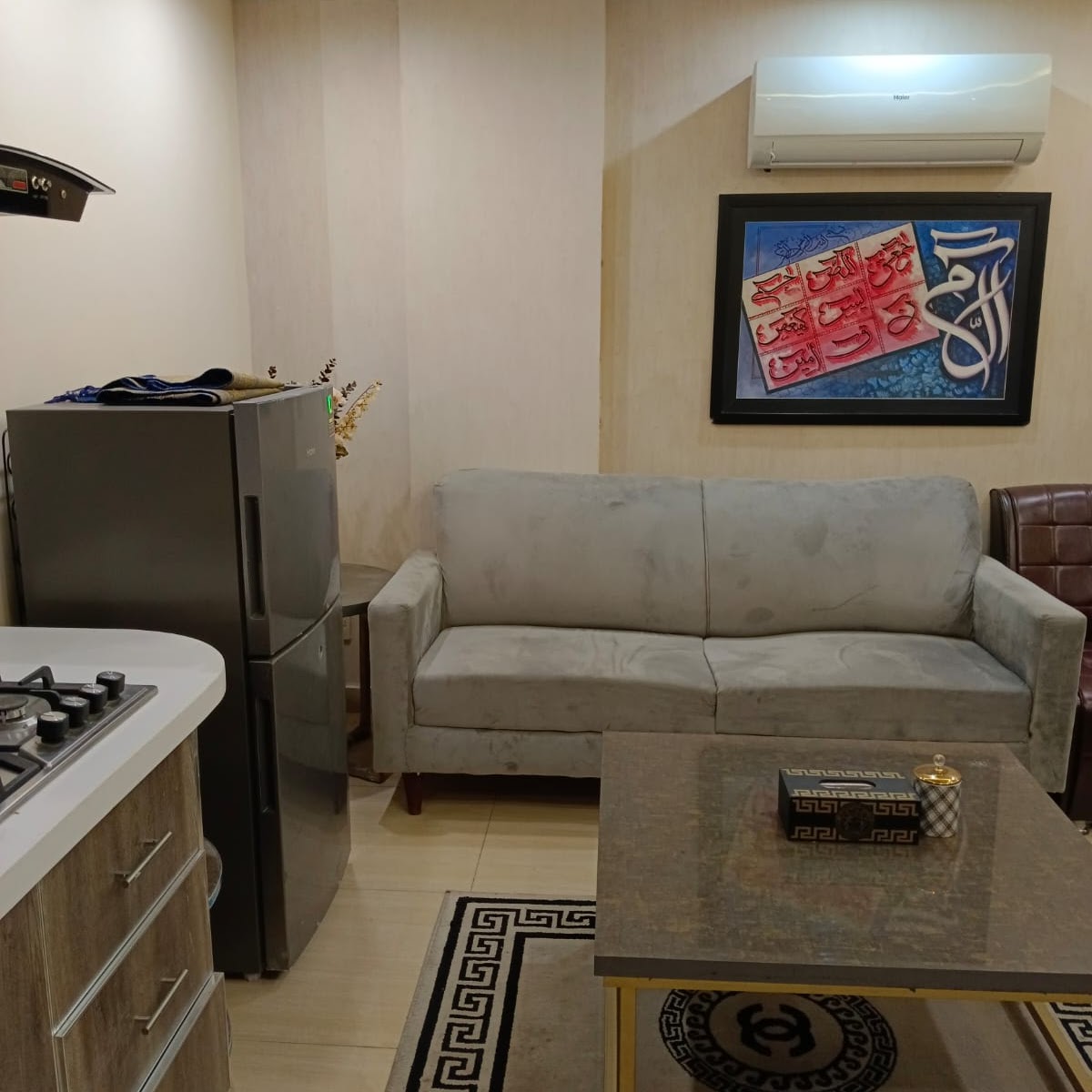 Room 301 — 1-Bedroom Executive Room at Rizco Heights, Bahria Town, Lahore — guest room photo 2