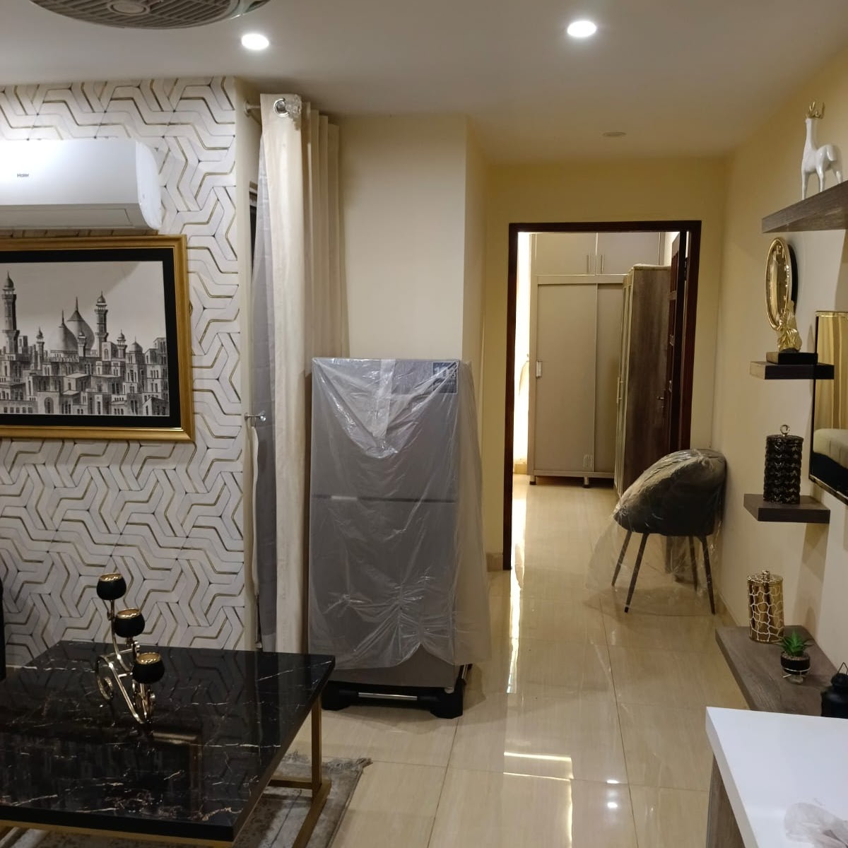 Room 302 — 2-Bedroom Luxury Family Suite at Rizco Heights, Bahria Town, Lahore